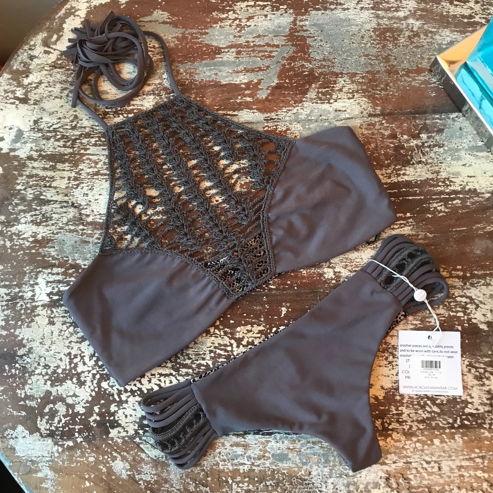 ACACIA FIG SET Panama Top Pikake Bottom